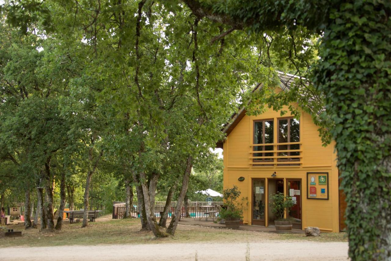 Hotel Le Bois De Faral Le Bastit Esterno foto